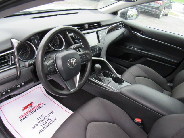 Vehicle image 8 of 21