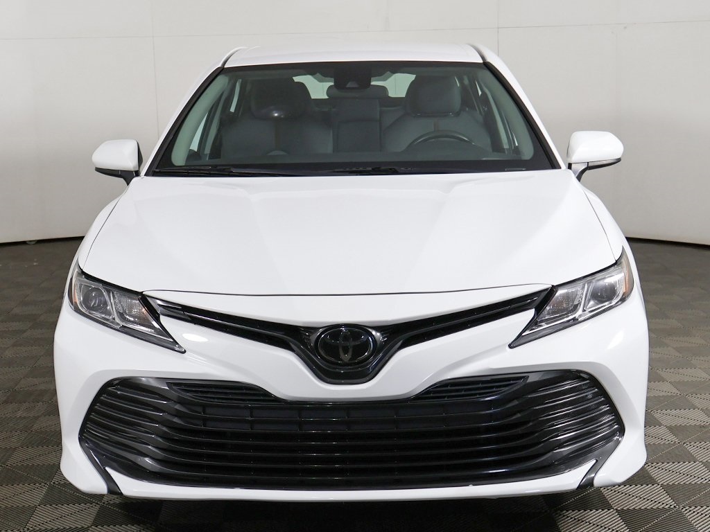 Vehicle image 2 of 60