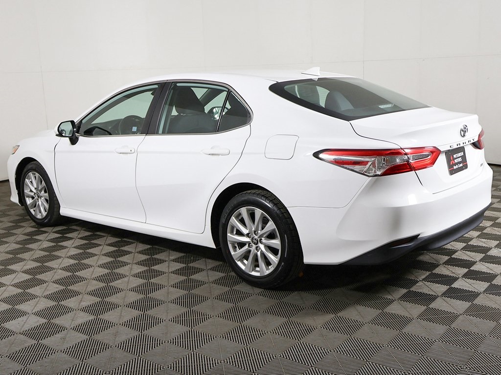 Vehicle image 11 of 60