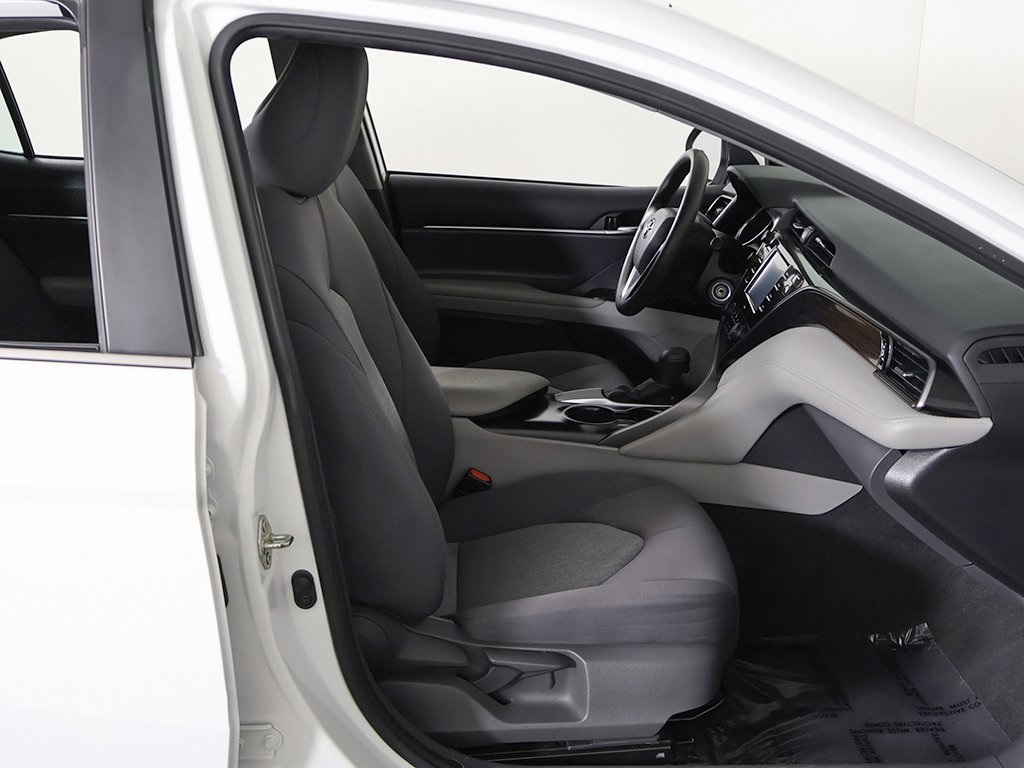 Vehicle image 23 of 60