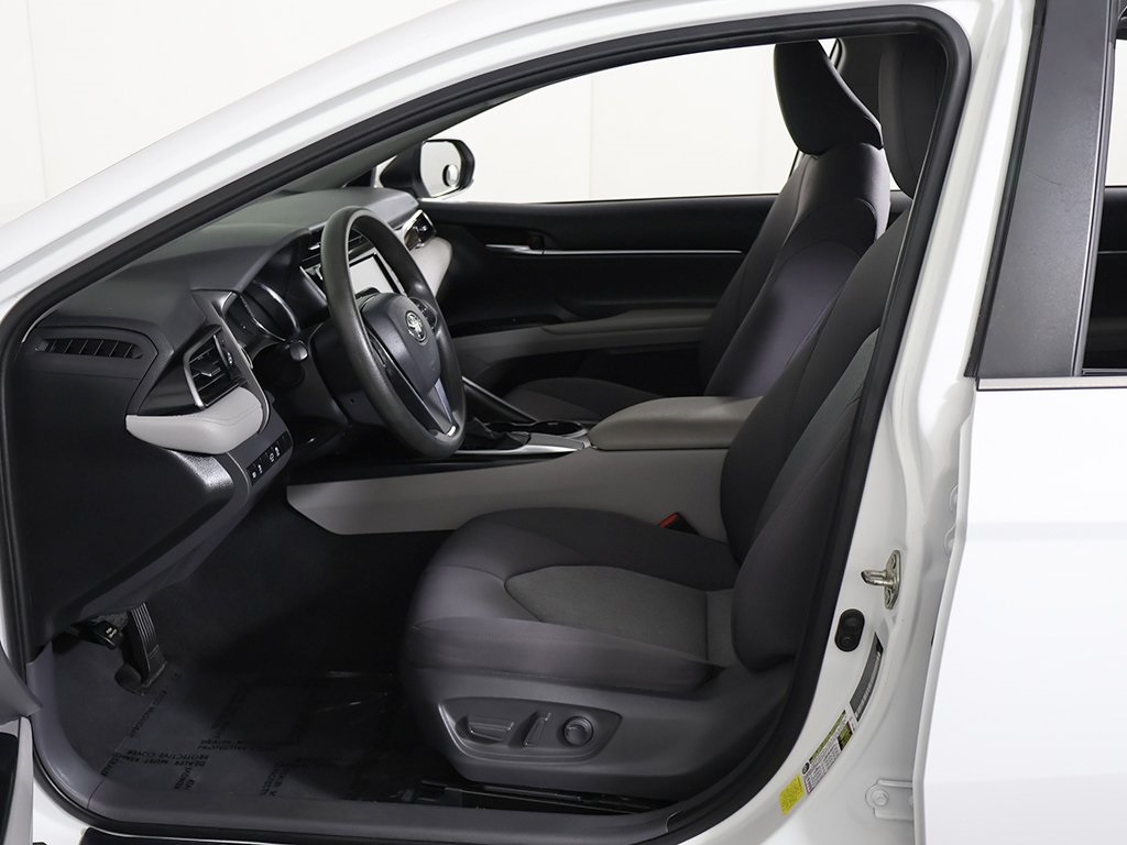 Vehicle image 22 of 60