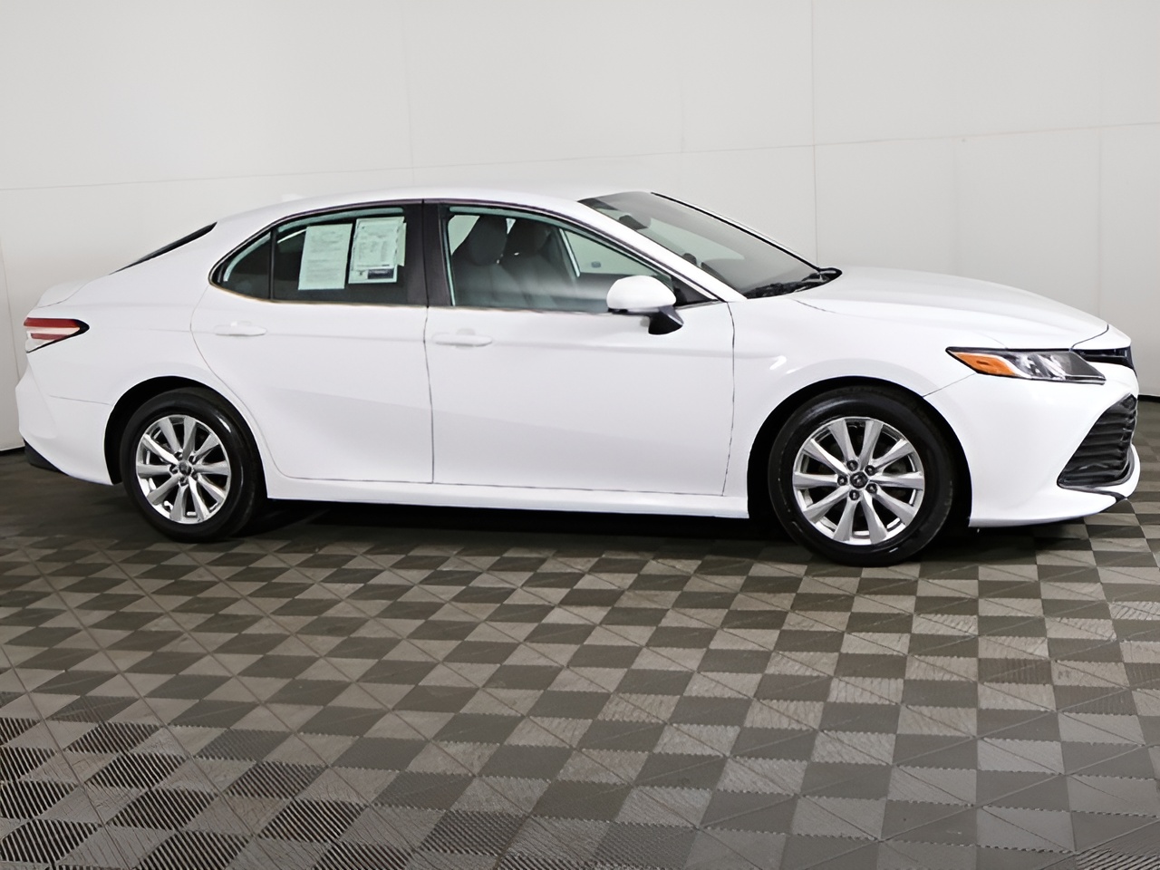 Vehicle image 55 of 60