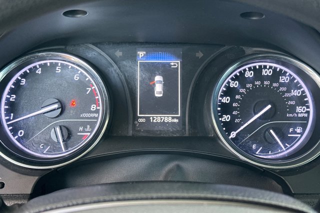 Vehicle image 22 of 25