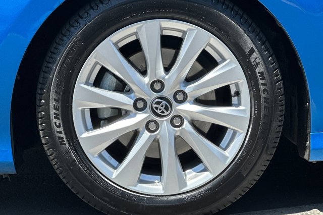 Vehicle image 24 of 25