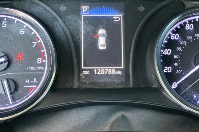 Vehicle image 23 of 25