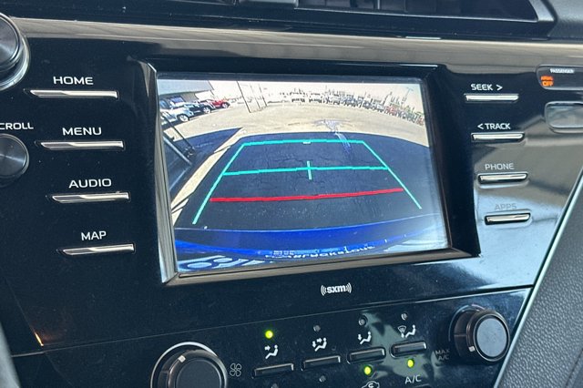 Vehicle image 18 of 25