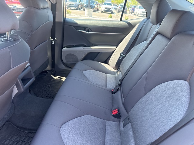Vehicle image 14 of 29