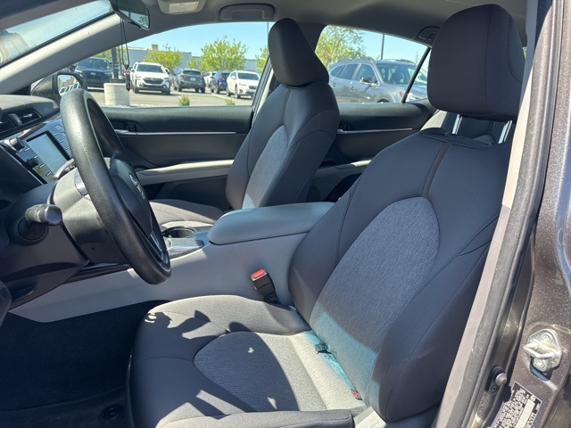 Vehicle image 19 of 29