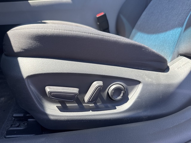 Vehicle image 20 of 29