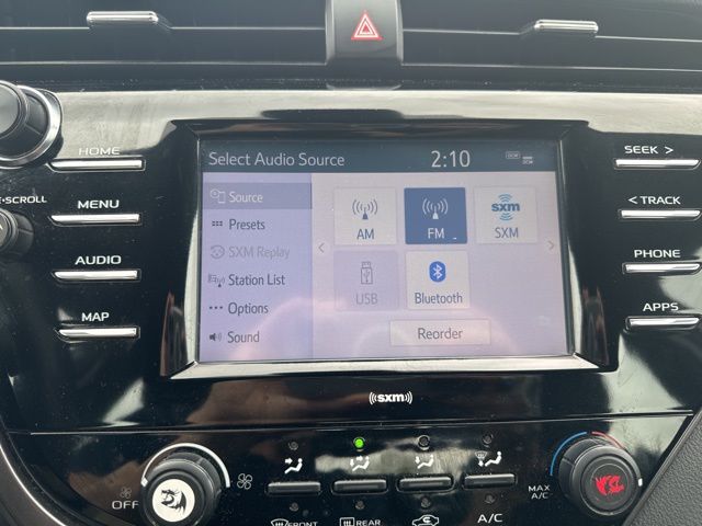 Vehicle image 18 of 20