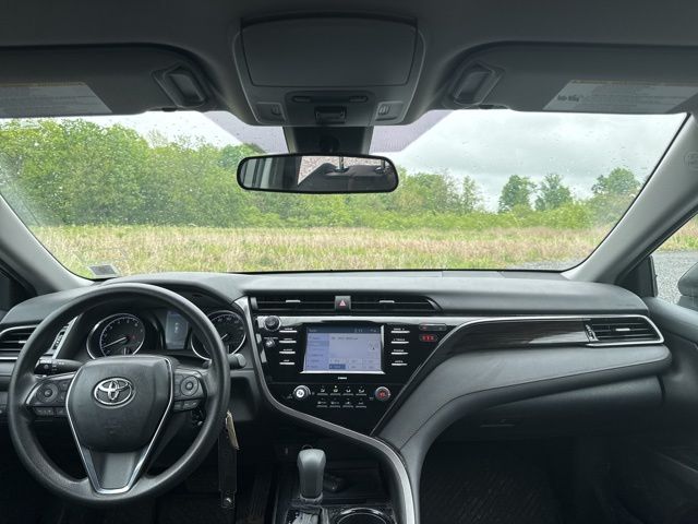 Vehicle image 12 of 20