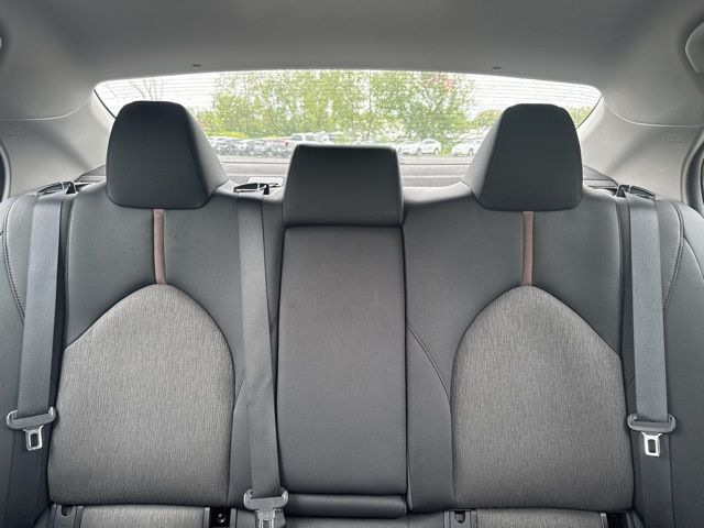 Vehicle image 11 of 20