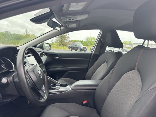 Vehicle image 4 of 20