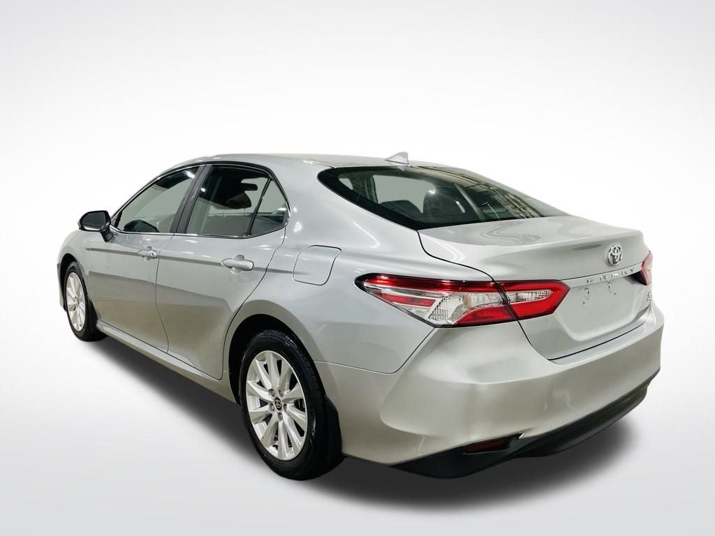 Vehicle image 14 of 62