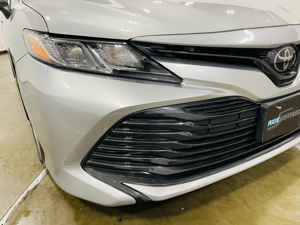 Vehicle image 17 of 62