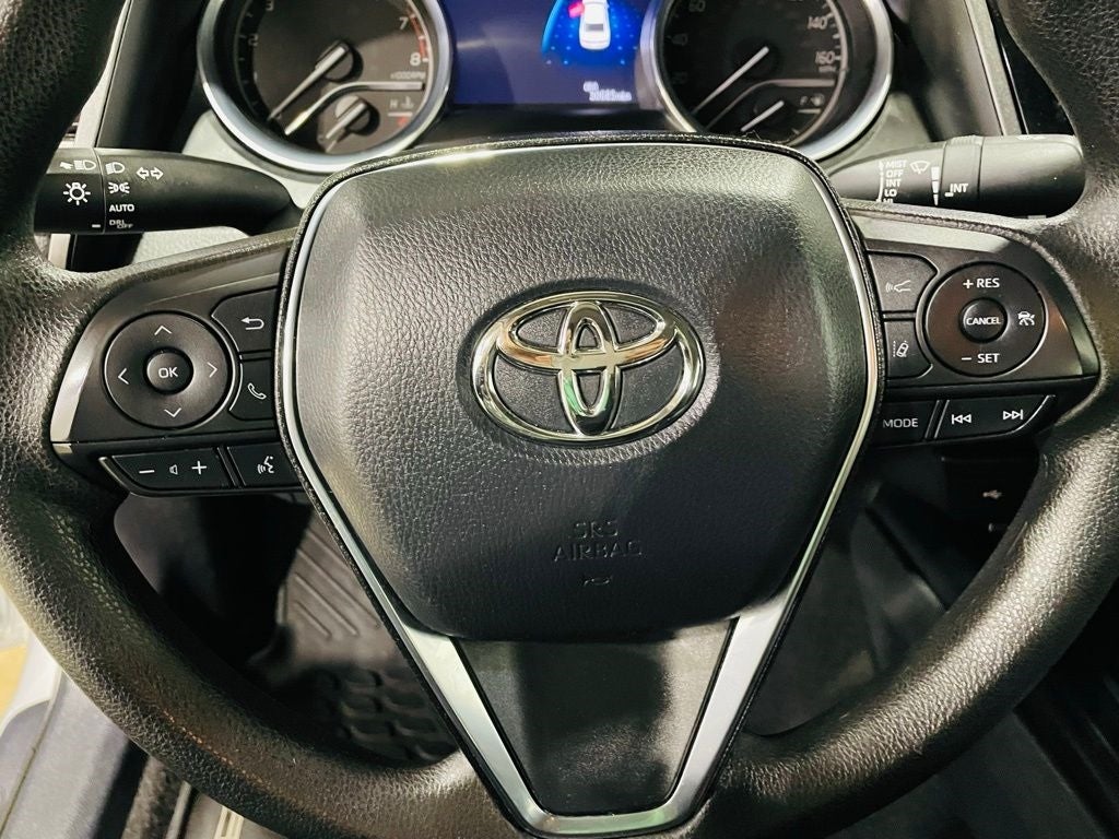 Vehicle image 34 of 62