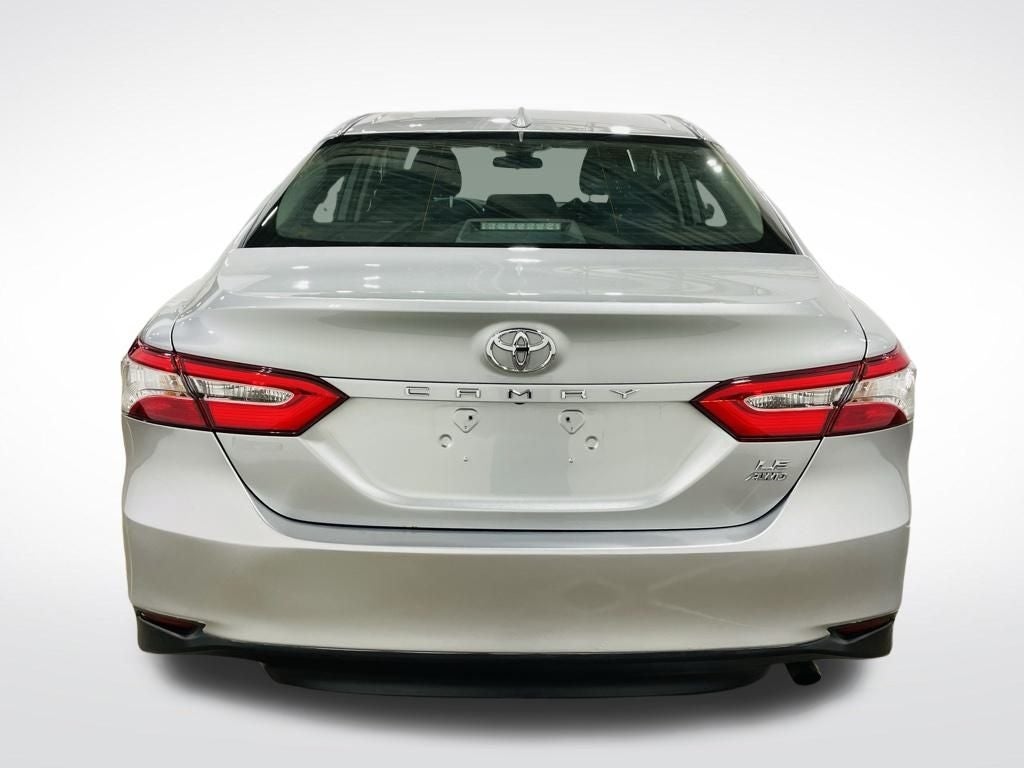 Vehicle image 12 of 62