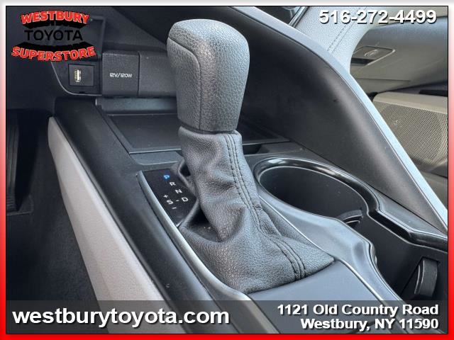 Vehicle image 15 of 36