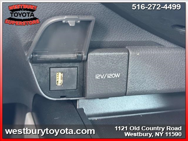 Vehicle image 14 of 36