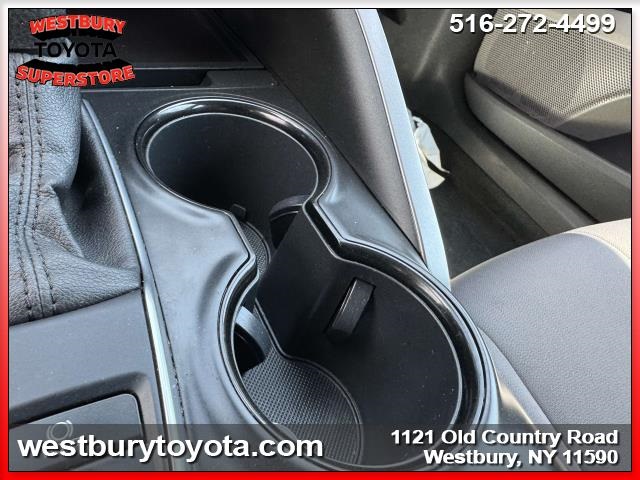 Vehicle image 17 of 36