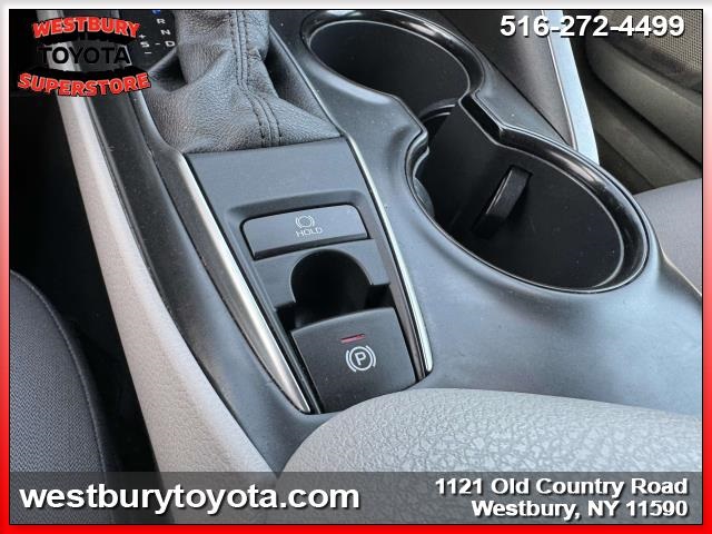 Vehicle image 16 of 36