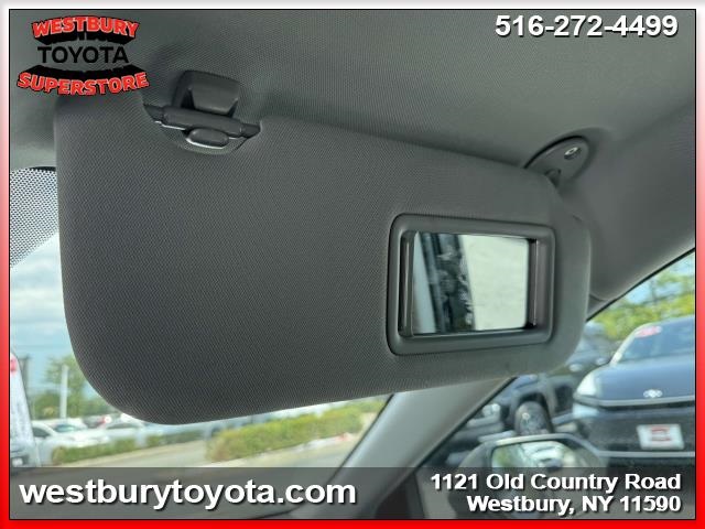 Vehicle image 19 of 36