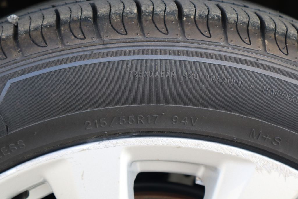 Vehicle image 8 of 37