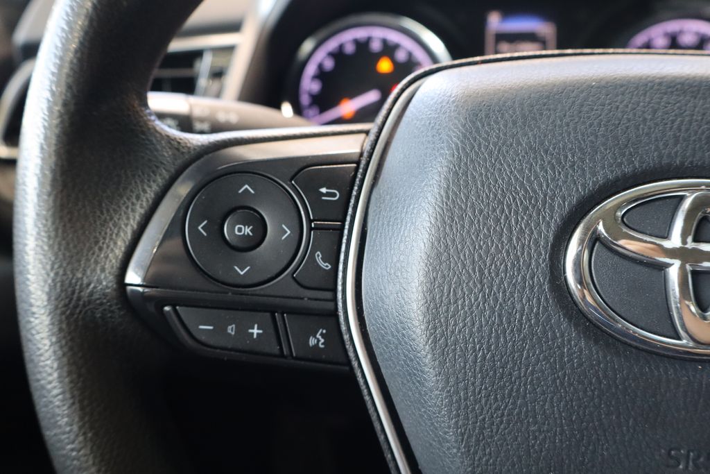 Vehicle image 29 of 37