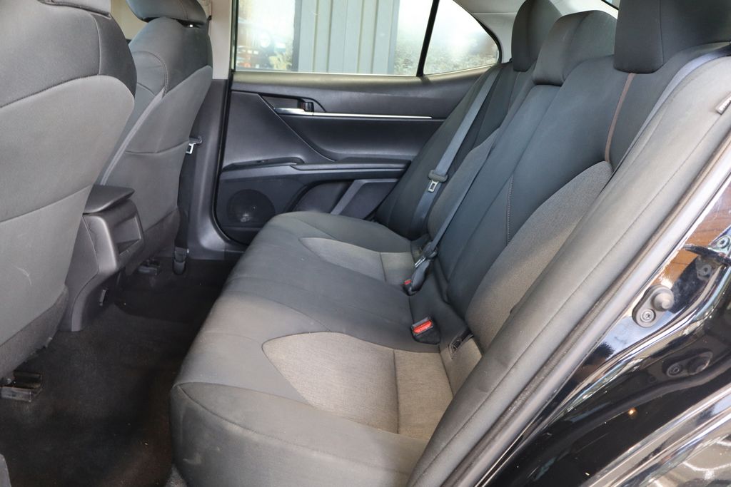 Vehicle image 10 of 37
