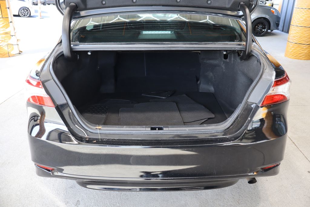 Vehicle image 9 of 37