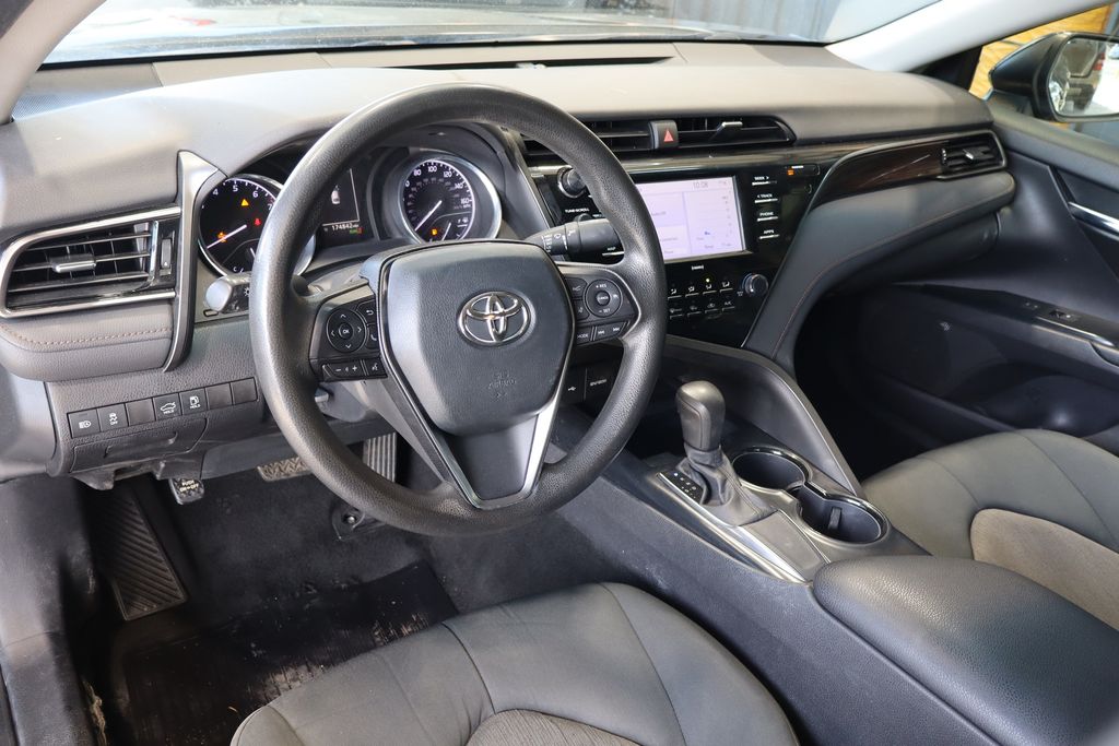 Vehicle image 13 of 37