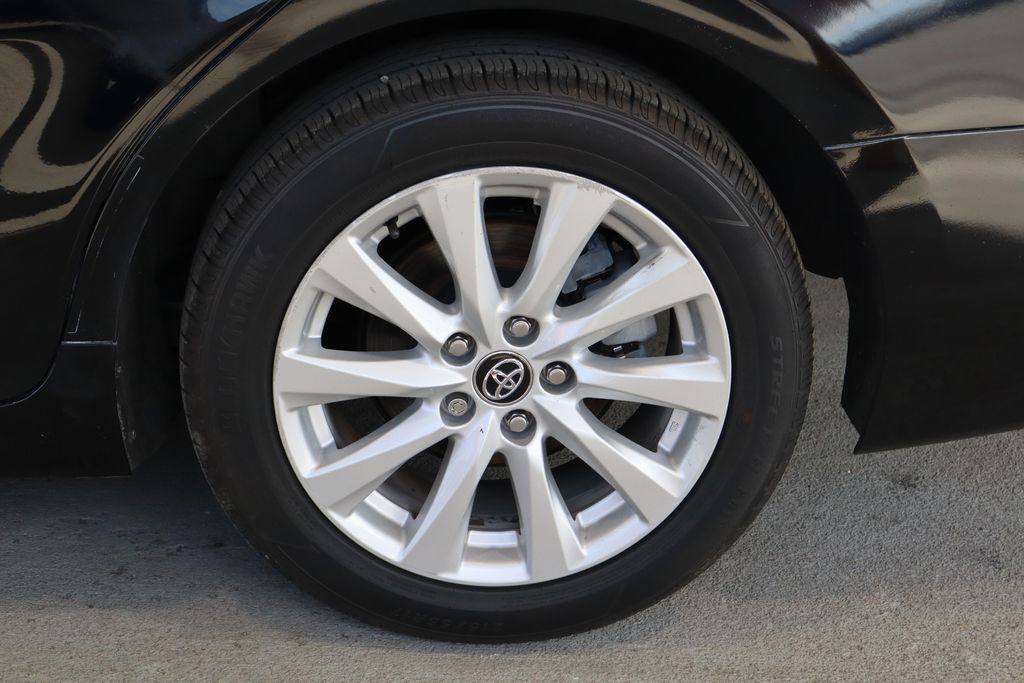 Vehicle image 7 of 37