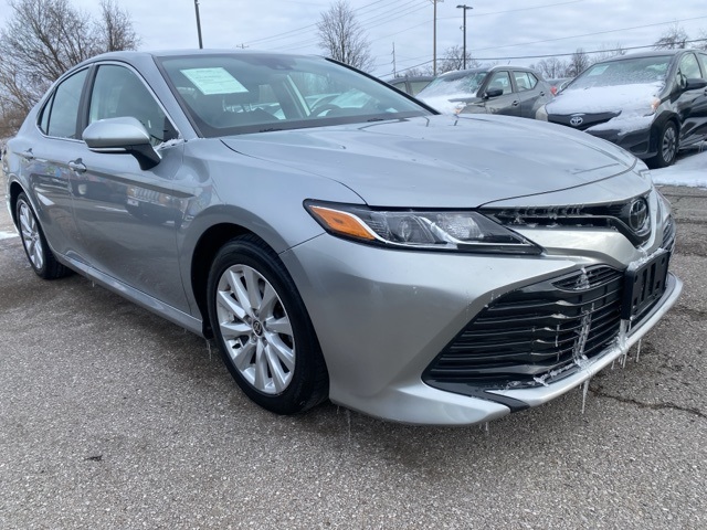Vehicle image 4 of 32