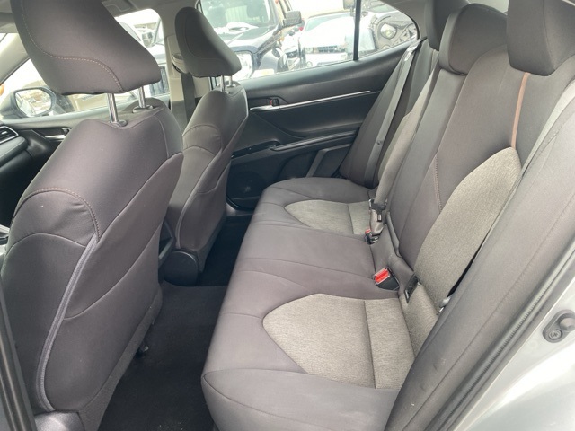 Vehicle image 17 of 32