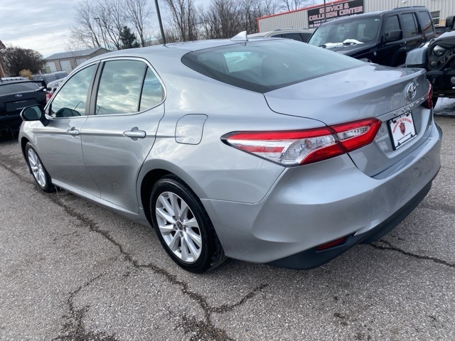 Vehicle image 5 of 32