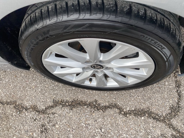 Vehicle image 31 of 32
