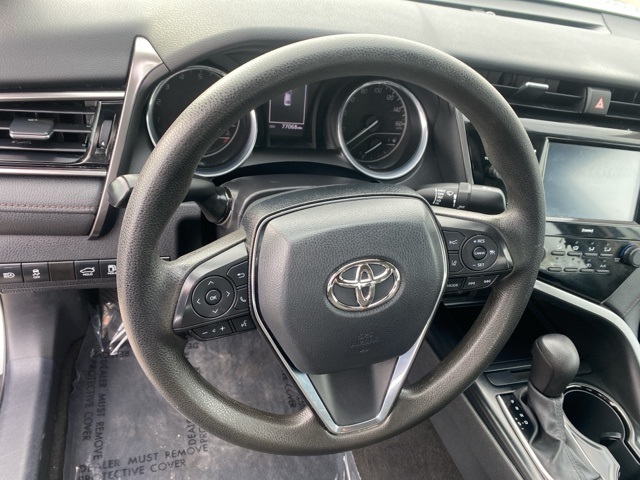 Vehicle image 11 of 32