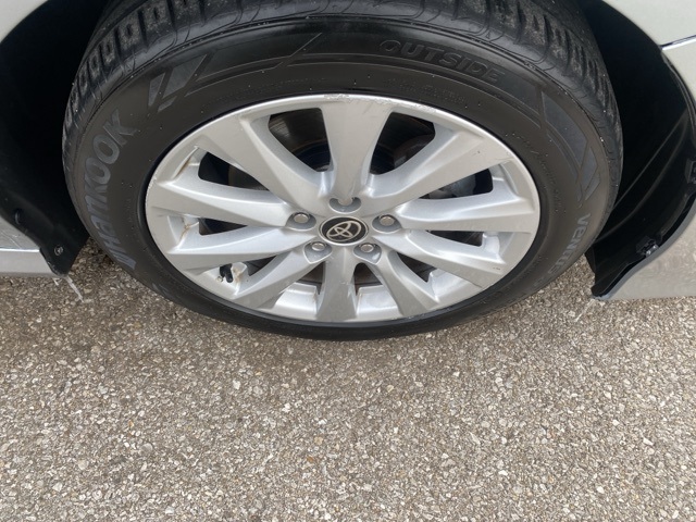 Vehicle image 29 of 32