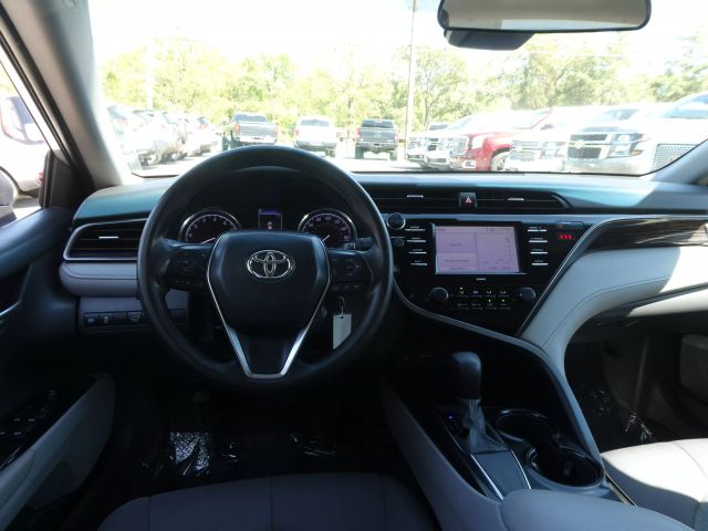 Vehicle image 14 of 27