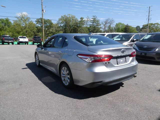 Vehicle image 8 of 27
