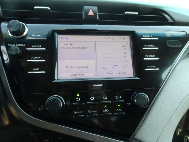 Vehicle image 19 of 27