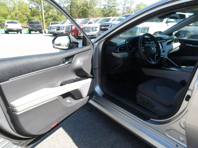 Vehicle image 12 of 27