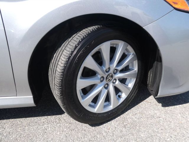 Vehicle image 24 of 27