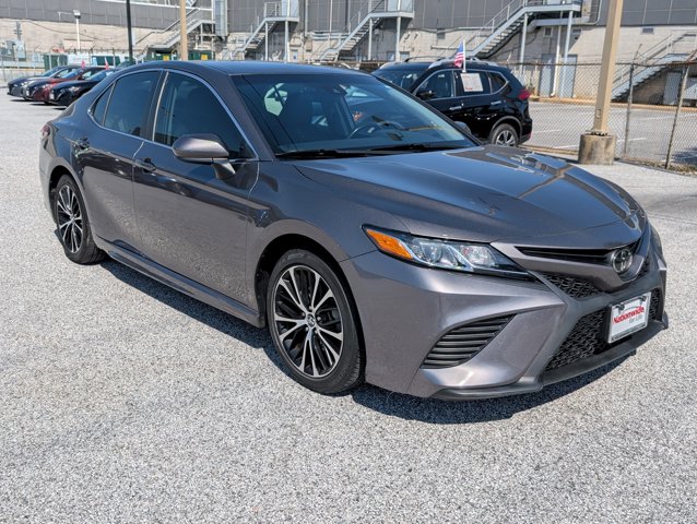Vehicle image 4 of 26