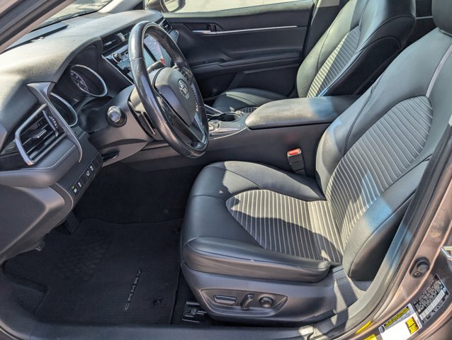 Vehicle image 15 of 26
