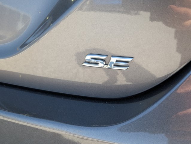 Vehicle image 22 of 26