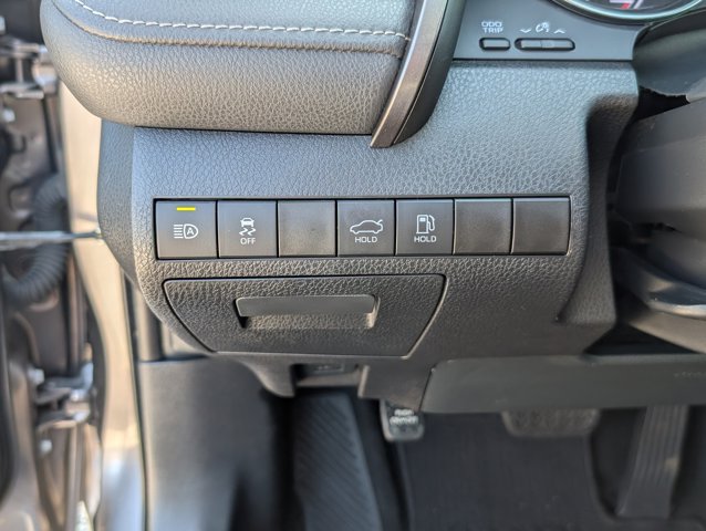 Vehicle image 23 of 26