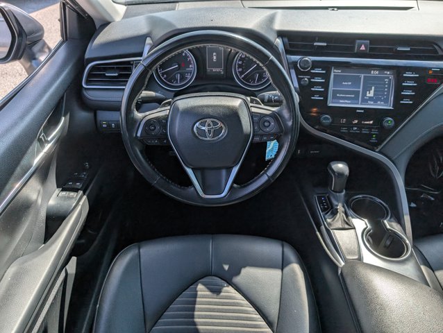 Vehicle image 16 of 26