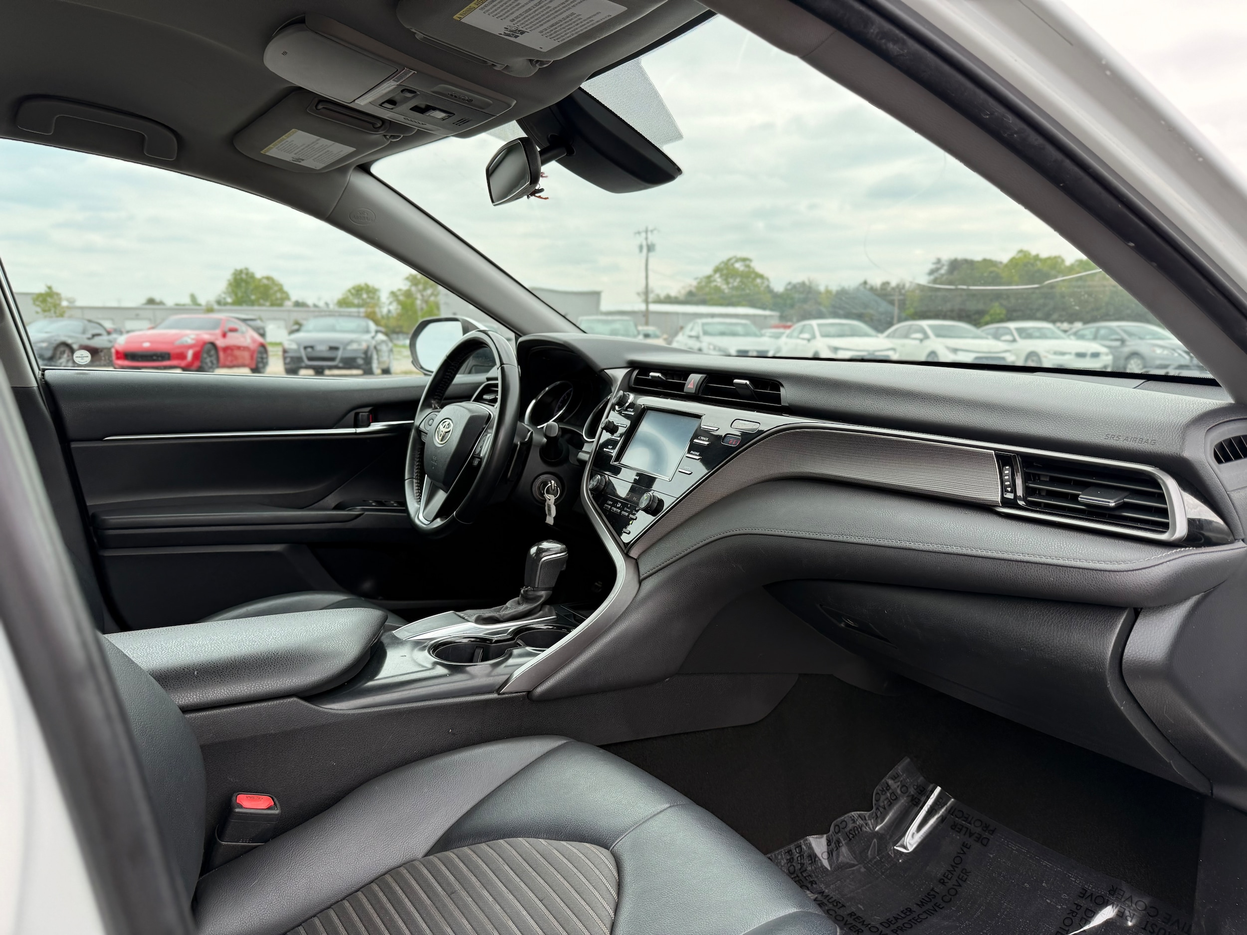 Vehicle image 20 of 30