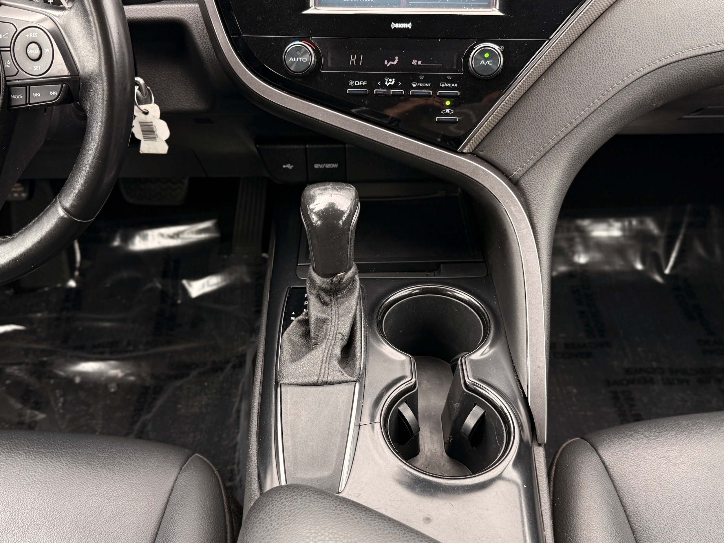 Vehicle image 25 of 30